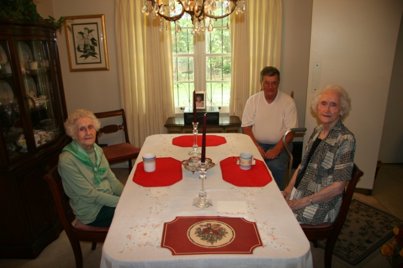 SAL_0127.jpg - Aunt Velma, Cousin Johnny, and Aunt Ruth