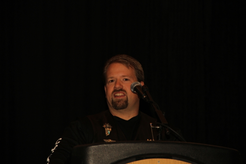 IMG_0598.JPG - Brad announcing next year's location - Duluth MN!