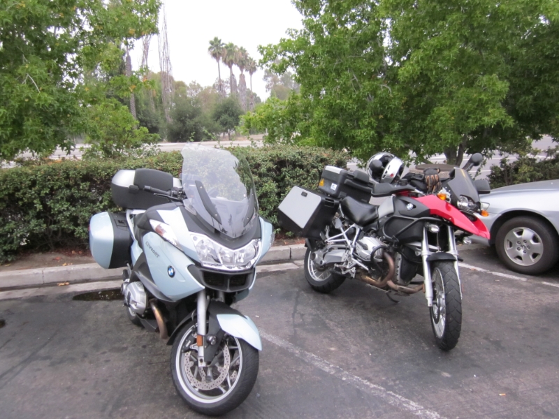 IMG_0264.JPG - The bikes ready to roll towards Boise (Ok, not quite rolling yet)