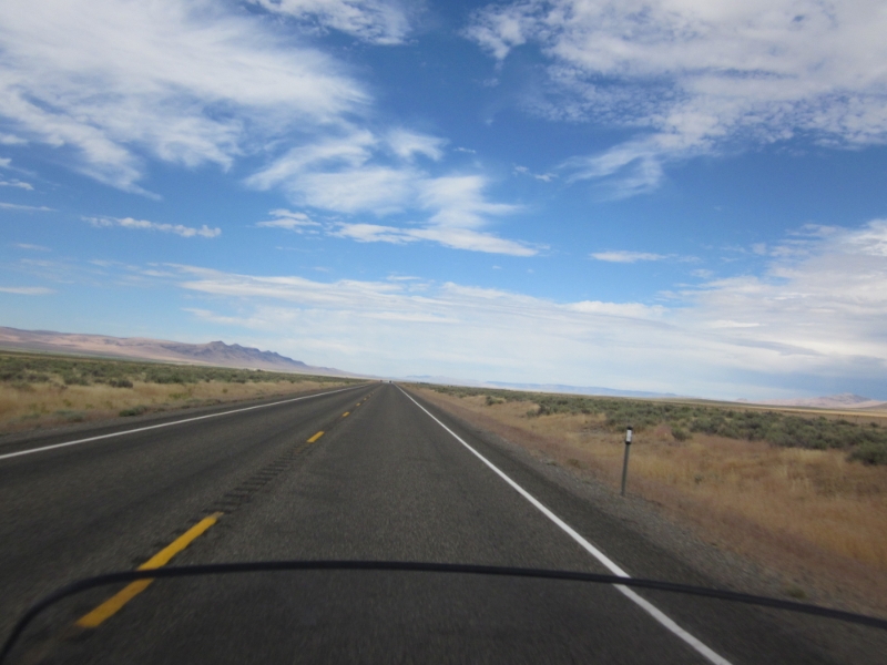 IMG_0266.JPG - Heading north on 95 through Nevada