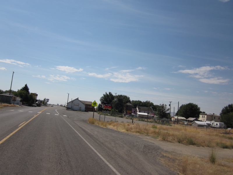IMG_0356.JPG - On the way home at the Nevada border