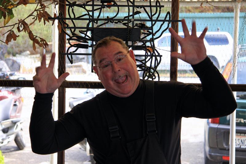 FB8_7000.jpg - Oh no, it's Scary Bob TenBeers!!!