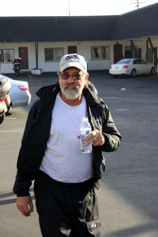FB8_7048.jpg - Uh oh, Jim's drinkin' the hard stuff!