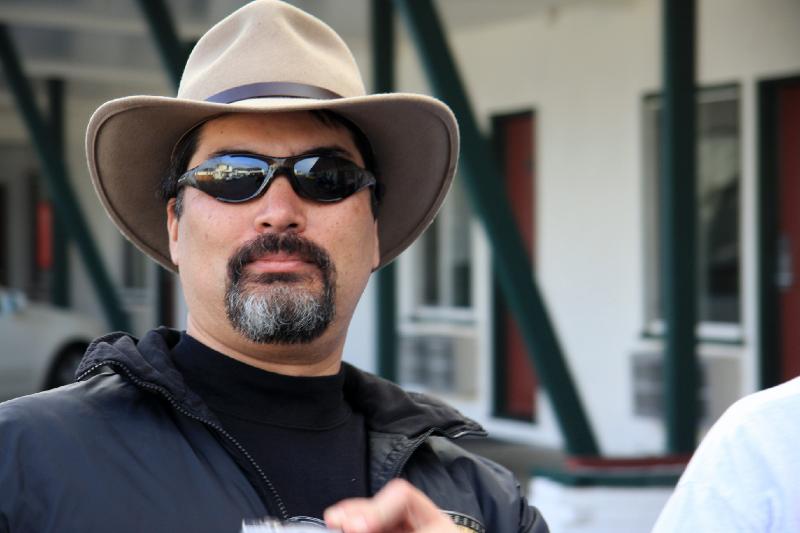 FB8_7060.jpg - Rich looking ever so dapper in his hat and shades