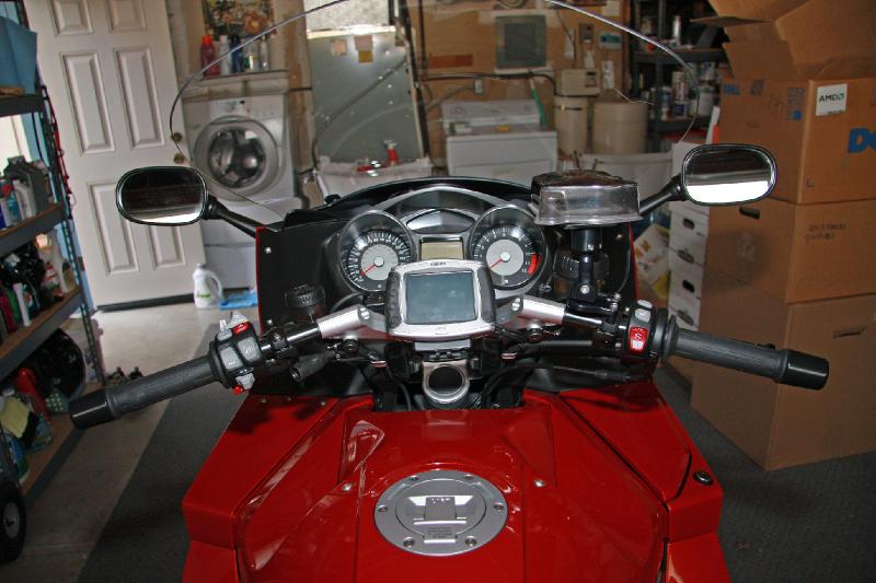 KGT_8823.jpg - The cockpit - Autocom connection, Zumo 500 with XM Satellite Radio, Valentine 1 on a Techmount