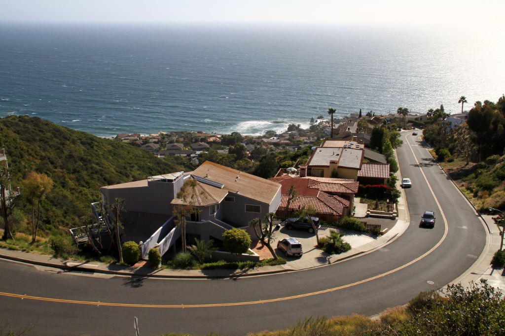 IMG_1622.JPG - On the bluffs above Laguna Beach