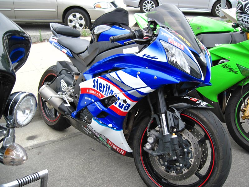IMG_0352.JPG - R6 in Spies WSB Livery from last year