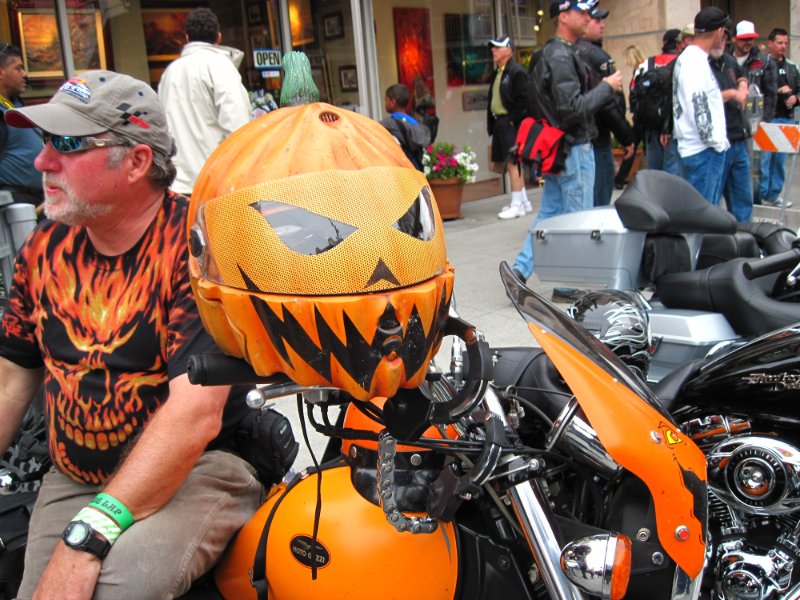 IMG_0392.JPG - Oooo, scary!!!