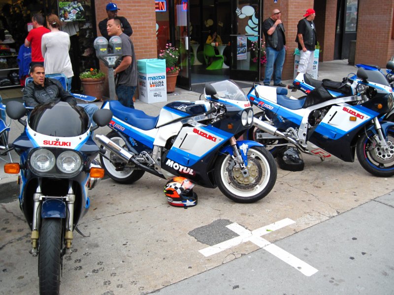 IMG_0399.JPG - The old school Gixxers