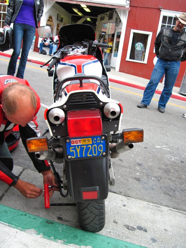 IMG_0405.JPG - Nice exhaust, though