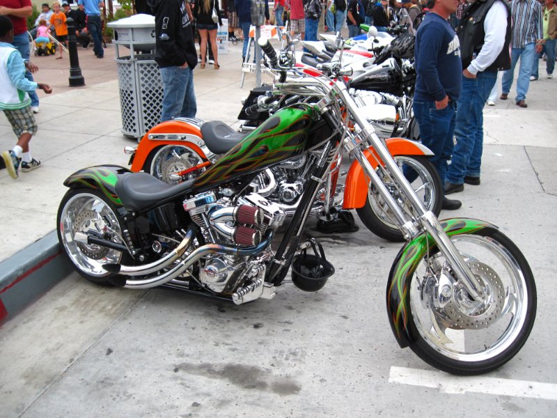 IMG_0430.JPG - Can't have squid night without a chopper or two. At least they road this one