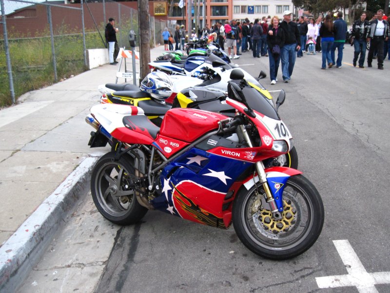 IMG_0462.JPG - Another Neil Hodgsen Ducati livery from days gone by