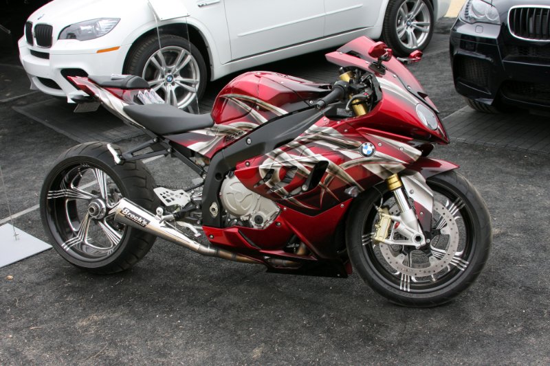 M10_2208.jpg - The first really tricked ou BMW S1000RR I've seen
