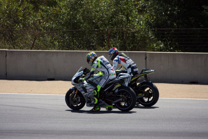 M10_4483.jpg - Rossi and Edwards practicing their start