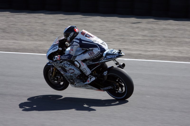 M10_2871.jpg - Lorenzo using it all
