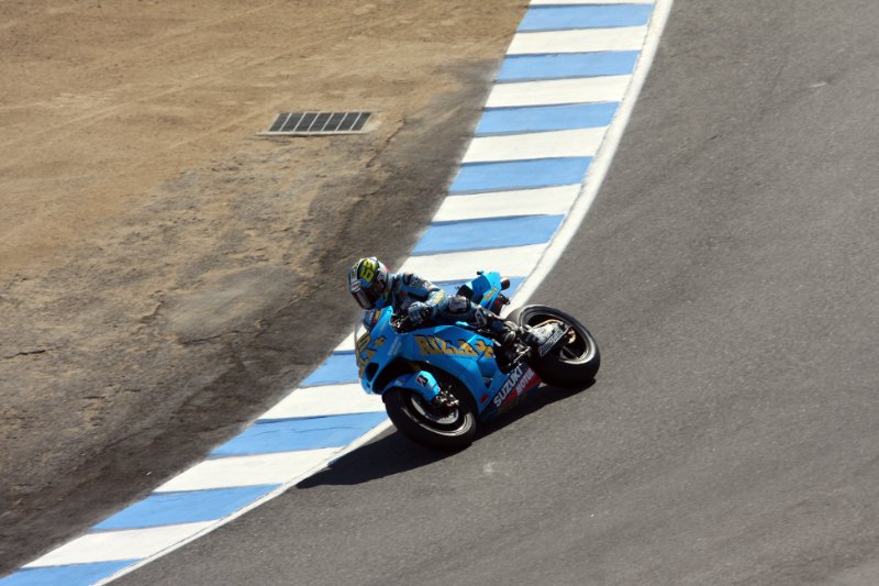 M10_3427.jpg - Capirossi on the Rizla Rolling Papers bike