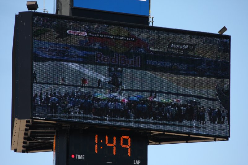 M10_4631.jpg - The grid as seen from the big screen