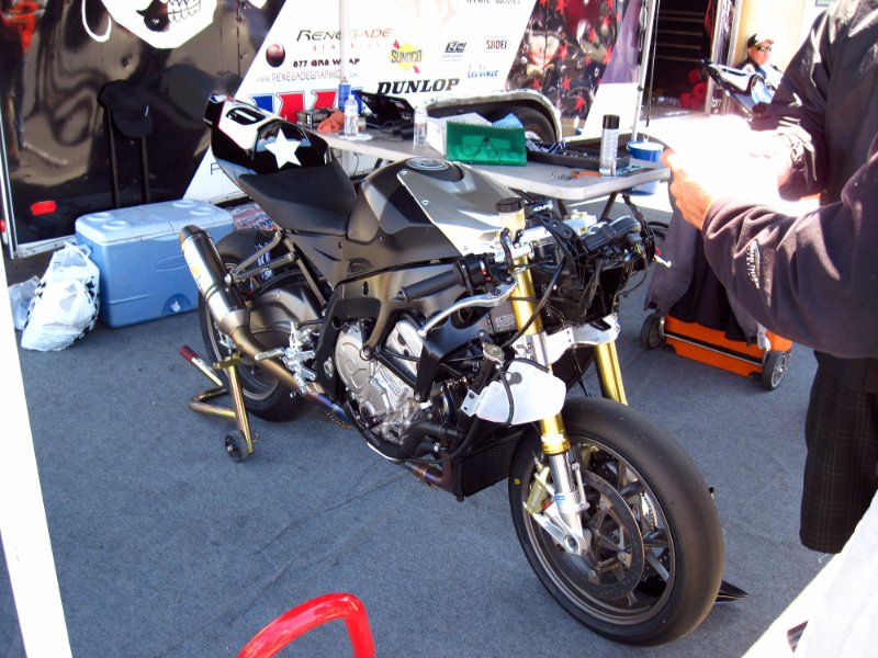 M10_0468.jpg - Race bike in progress