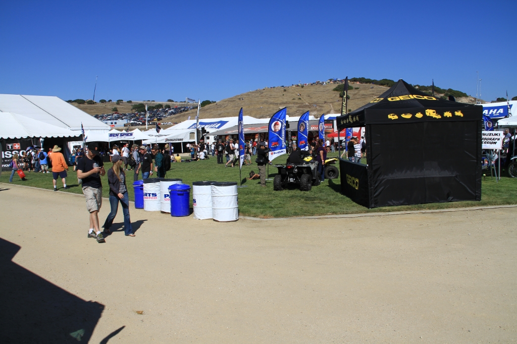 IMG_7785.JPG - The fan area in the infield