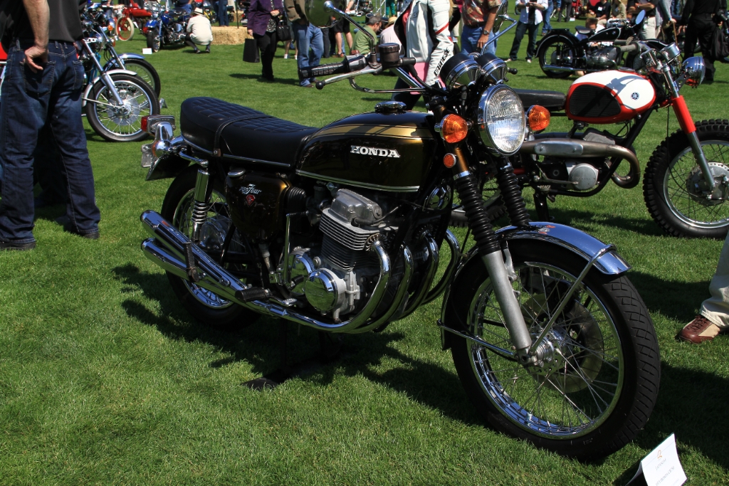 IMG_6301.JPG - Honda 750 4 cylinder. Another Honda that changed the face of motorcycling. Super clean 71 model. 