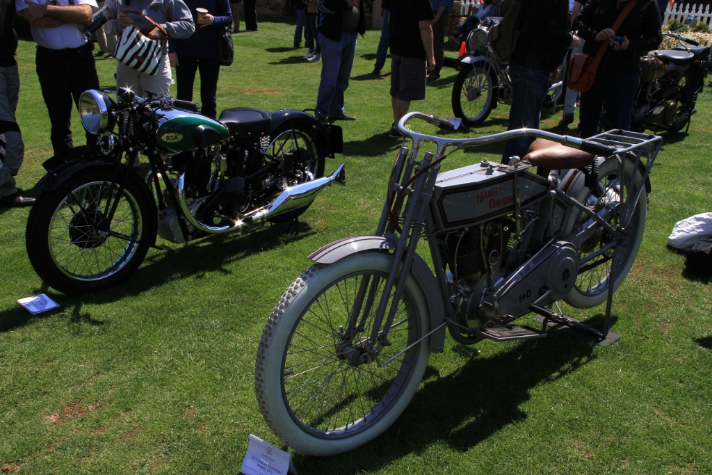 IMG_6340.JPG - 1936 BSA and 1915 Harley Davidson