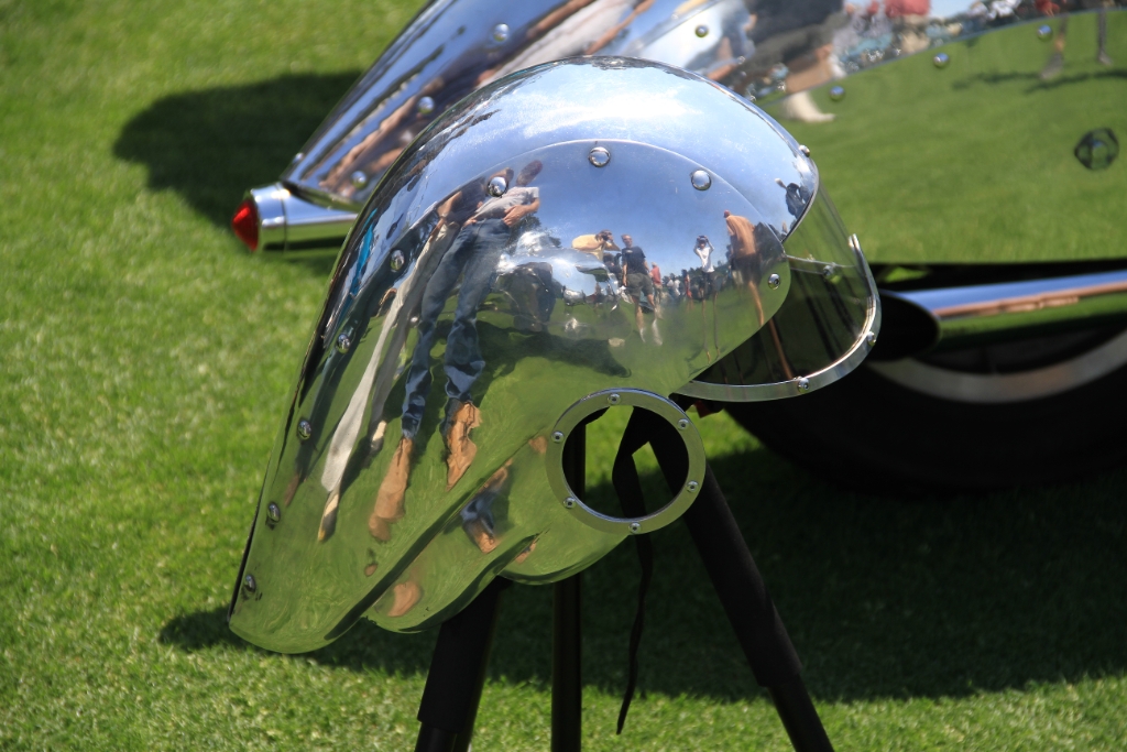 IMG_6416.JPG - I want this helmet...