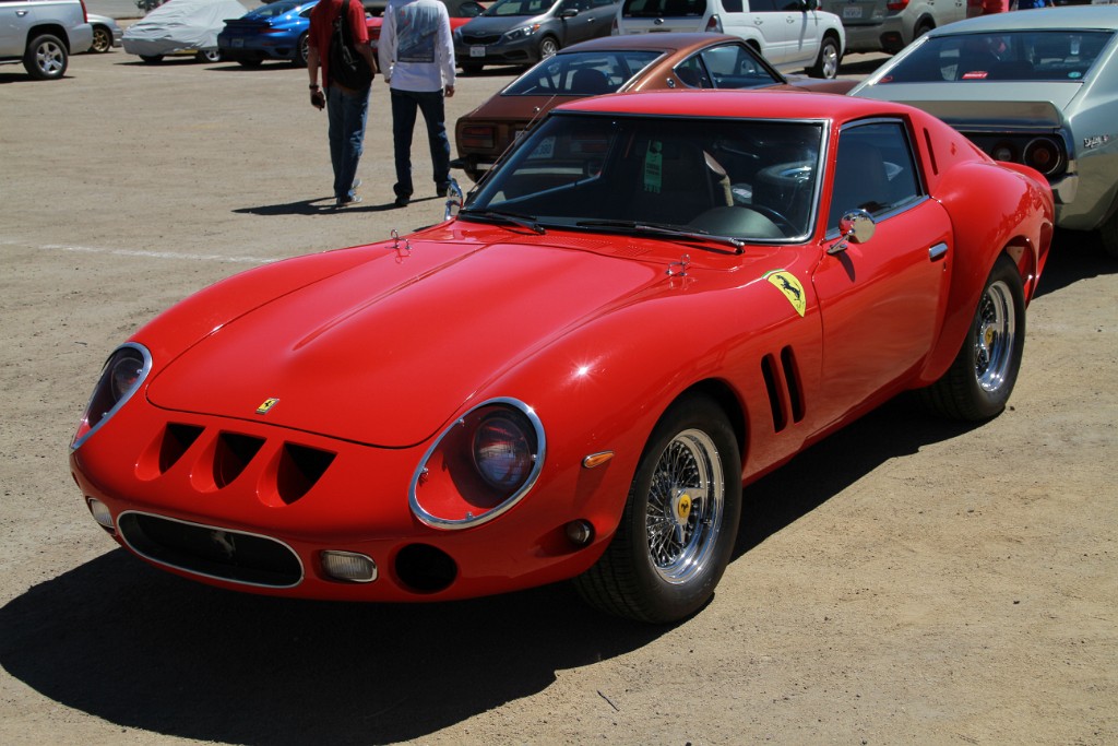 IMG_0282.JPG - Just sitting in a dirt parking lot. Saw one like this sell for over $25 Million last year